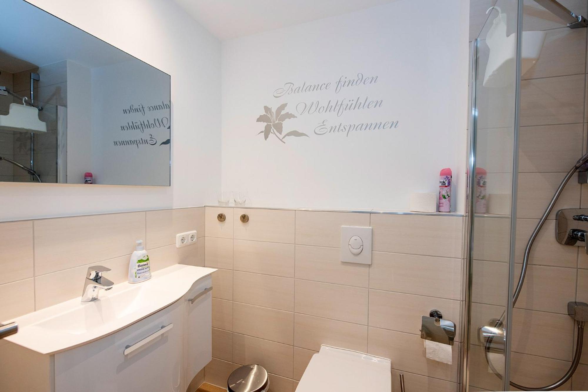 Studio Apartment Am Historischen Matthiasturm Neef Exterior photo